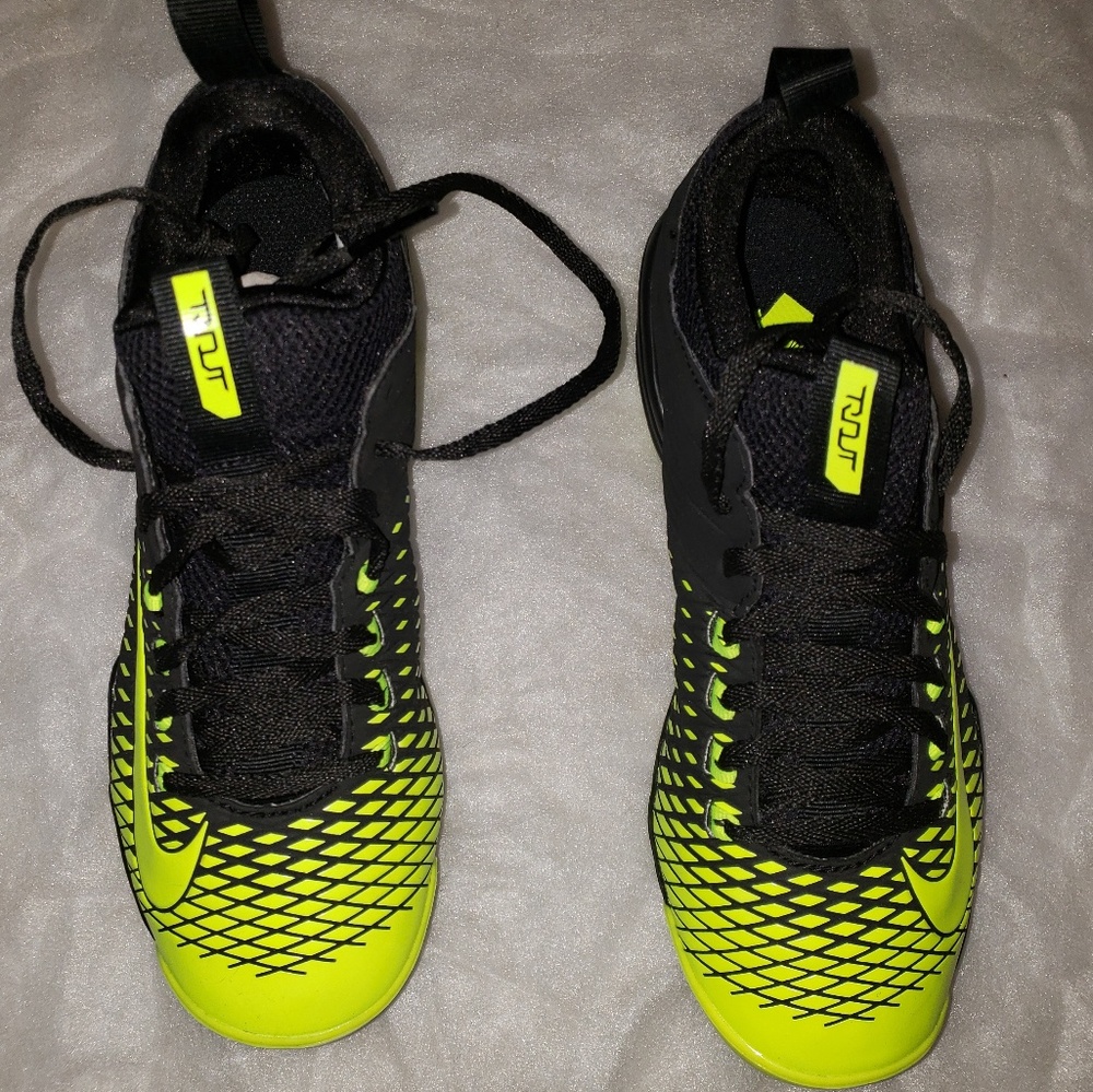 *NWOB* Nike Mike Trout Boys Cleats